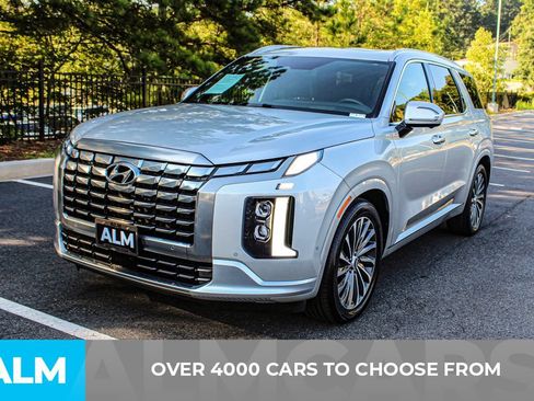 Used 2024 Hyundai Palisade Calligraphy FWD image 2