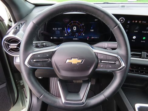 Certified 2025 Chevrolet Equinox LT w/ Convenience Package II AWD/4WD image 19