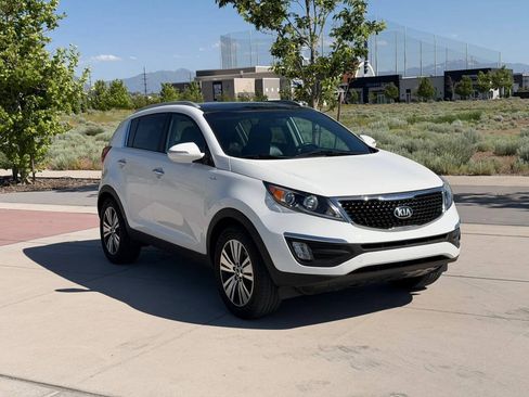 Used 2016 Kia Sportage EX w/ EX Premium Package AWD/4WD image 3