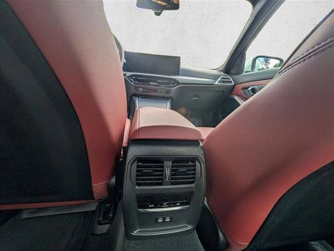 Used 2025 BMW 330i Sedan w/ Convenience Package image 27