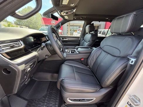 New 2026 Jeep Grand Wagoneer Summit AWD/4WD image 17