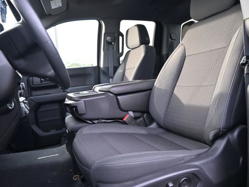 Used 2022 Chevrolet Silverado 1500 Custom image 14