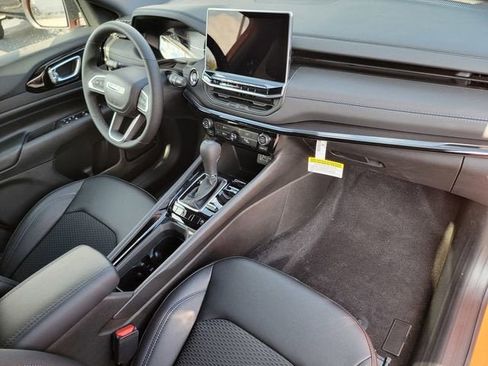 New 2026 Jeep Compass Latitude AWD/4WD image 24