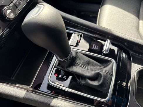 Used 2024 Jeep Compass Latitude AWD/4WD image 32