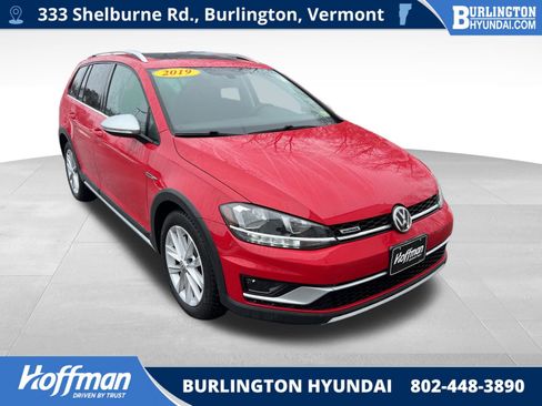 Used 2019 Volkswagen Golf Alltrack image 1