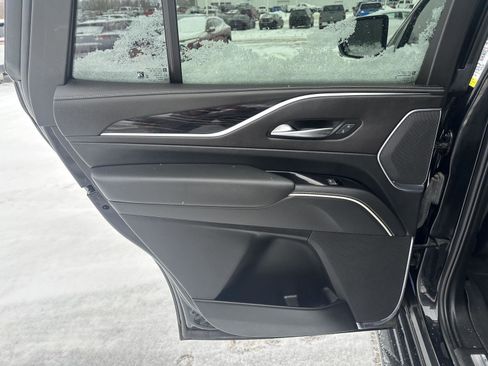 Used 2023 Cadillac Escalade Sport image 17