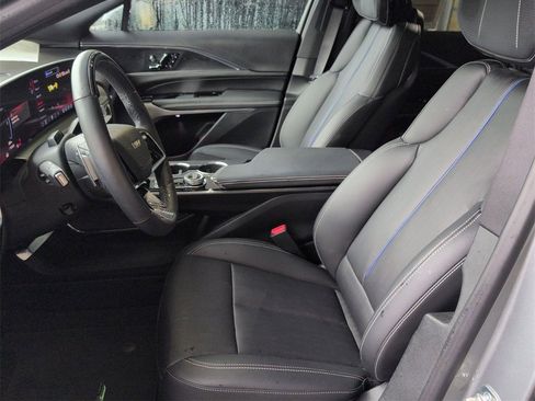 Used 2026 Cadillac Lyriq V image 19
