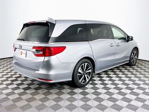 Used 2018 Honda Odyssey Elite image 11