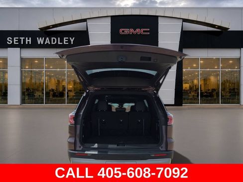Used 2026 GMC Acadia Elevation w/ Elevation Premium Package AWD/4WD image 13