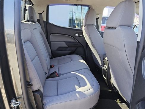 Used 2018 Chevrolet Colorado LT w/ LT Convenience Package image 16