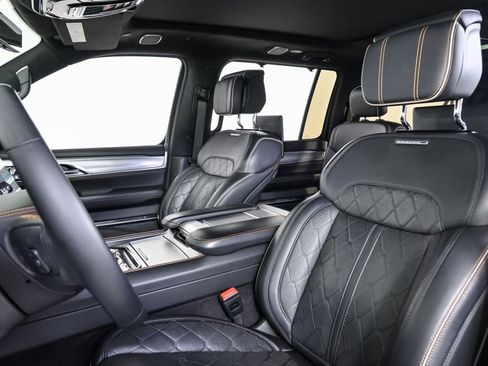 Used 2023 Jeep Grand Wagoneer L Series III w/ Rear Seat Video Group 1 image 6