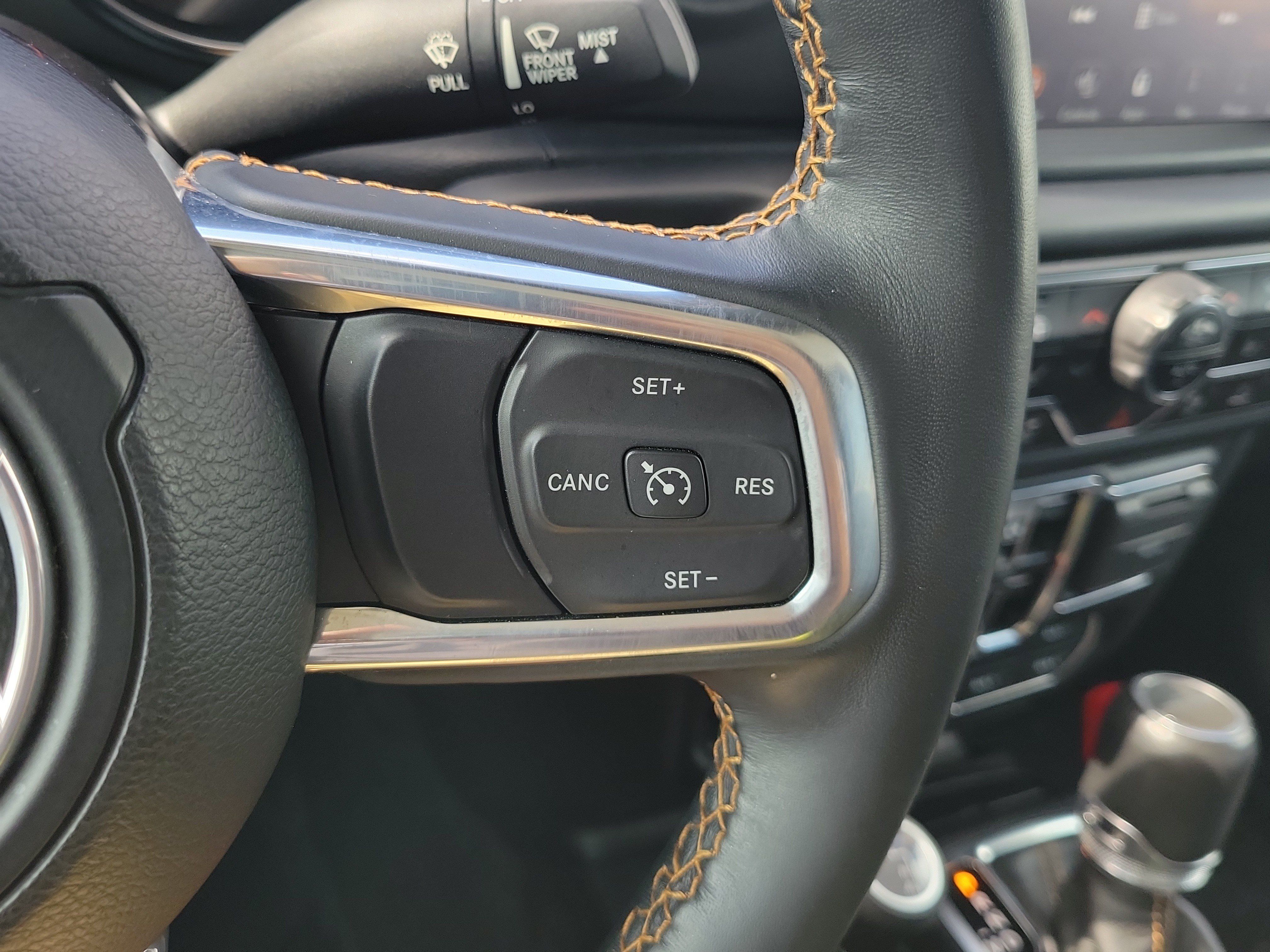 Used 2022 Jeep Gladiator Overland AWD/4WD image 24