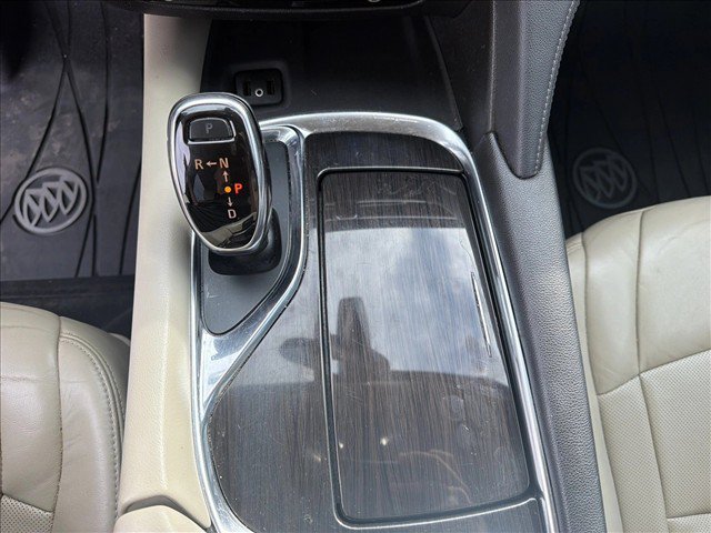 Used 2018 Buick Enclave Essence FWD image 14