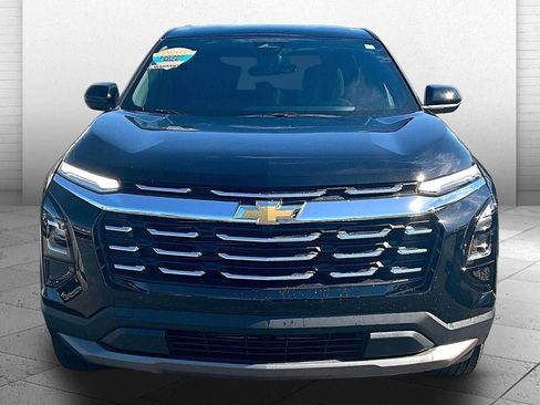 Used 2026 Chevrolet Equinox LT FWD image 2