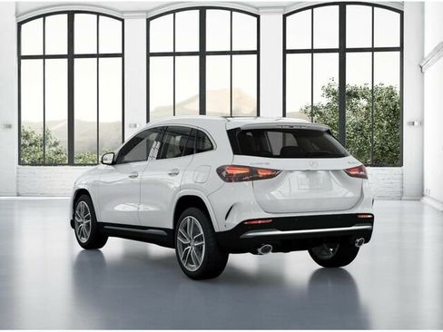 New 2025 Mercedes-Benz GLA 35 AMG 4MATIC image 29