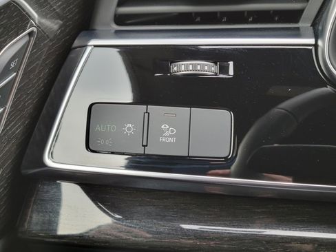 Used 2025 Audi Q8 Premium w/ Convenience Package image 29