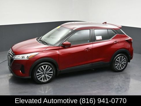 Used 2023 Nissan Kicks SV image 23