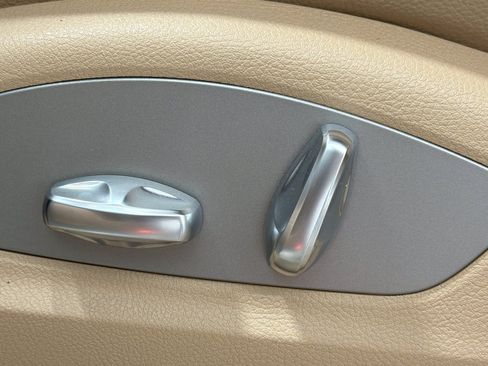 Certified 2026 Porsche Macan AWD/4WD image 25