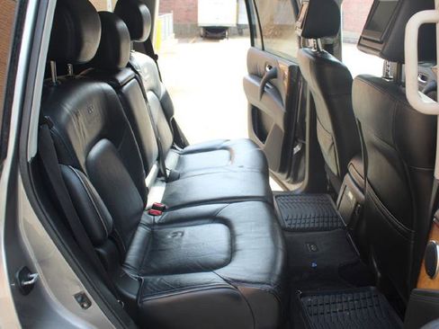 Used 2012 INFINITI QX56 2WD w/ Theater Pkg image 8
