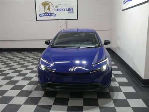 Used 2023 Toyota Prius LE image 3
