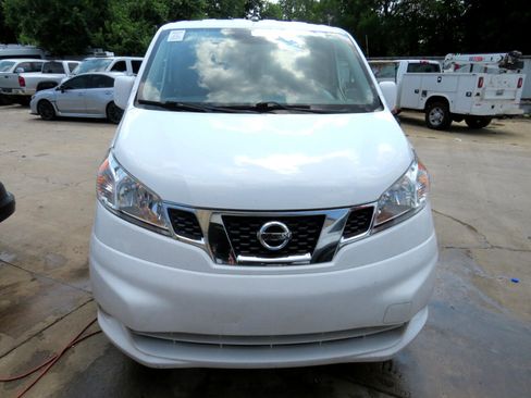 Used 2019 Nissan NV200 SV w/ Navigation Package image 2