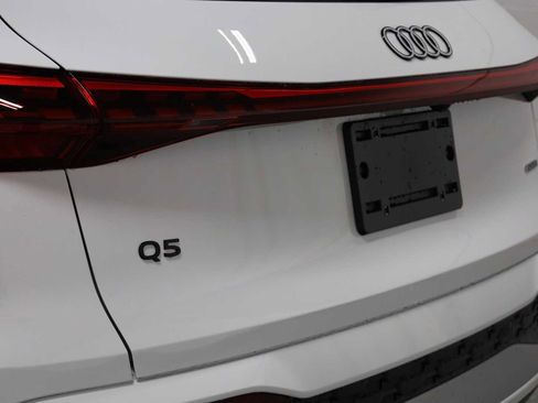 New 2025 Audi Q5 Premium Plus image 8