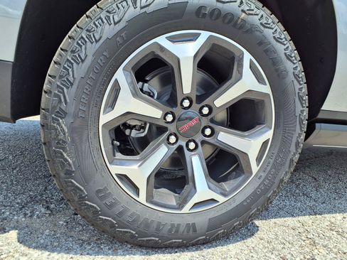New 2026 GMC Yukon XL AT4 Ultimate AWD/4WD image 29
