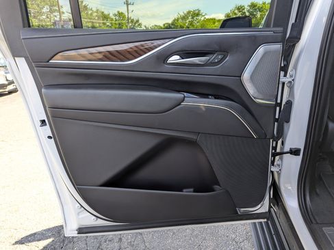 Used 2022 Cadillac Escalade ESV Sport Platinum image 41