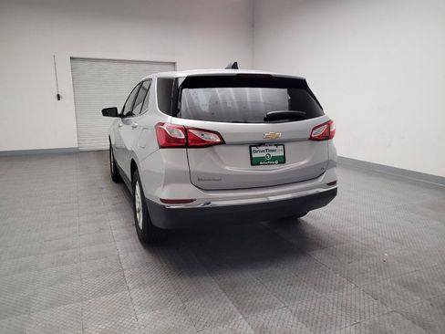 Used 2020 Chevrolet Equinox LT FWD image 6