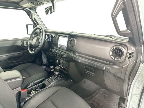 Used 2023 Jeep Wrangler Unlimited w/ Cold Weather Group AWD/4WD image 29