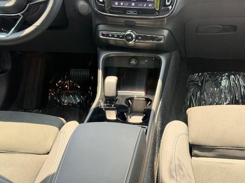 Used 2023 Volvo C40 P8 Recharge Ultimate AWD/4WD image 15