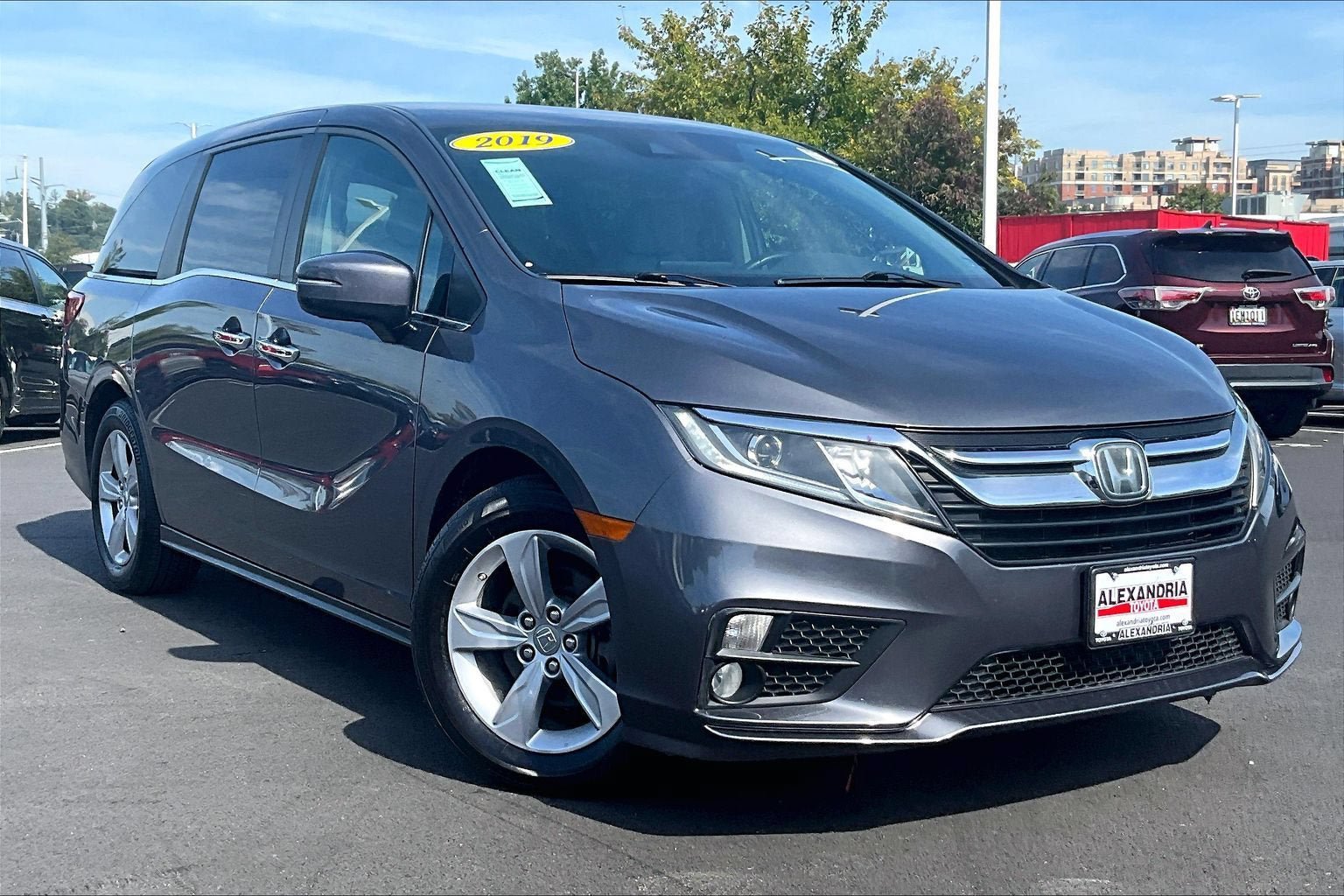 Used 2019 Honda Odyssey EX image 2