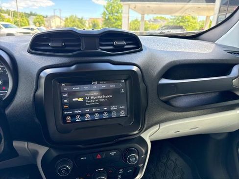 Used 2020 Jeep Renegade Limited AWD/4WD image 21