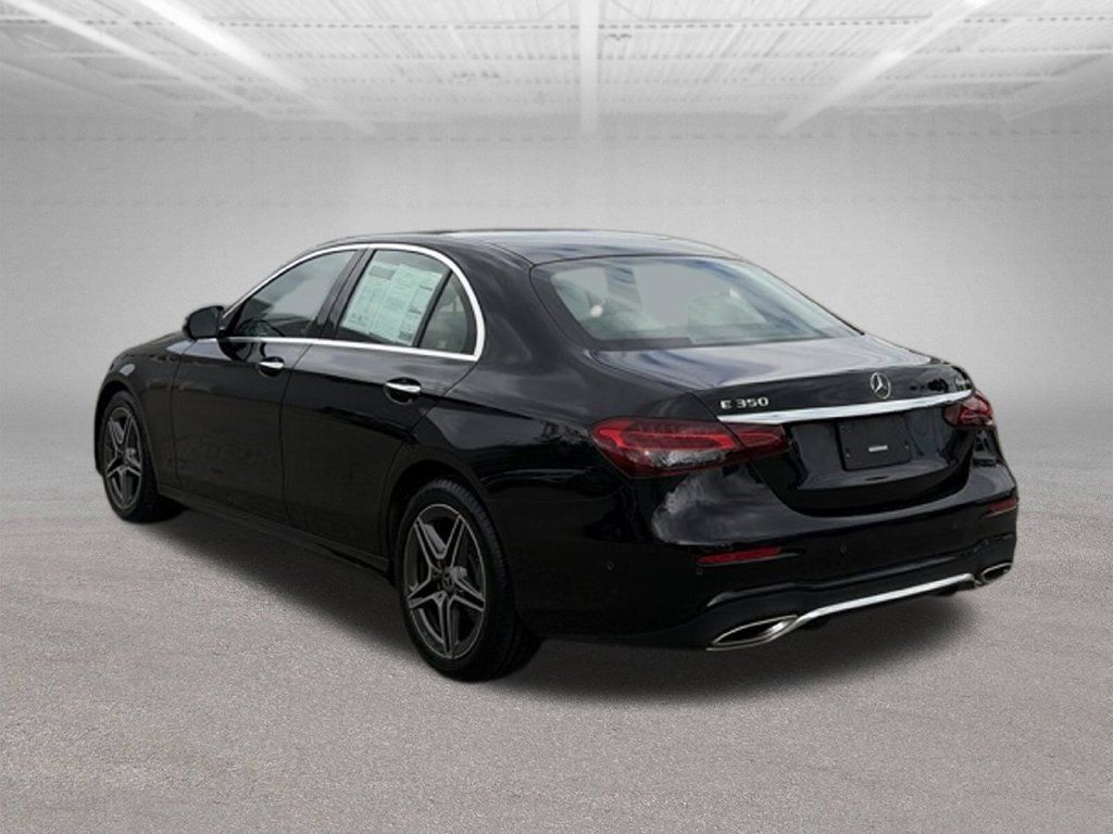 Used 2023 Mercedes-Benz E 350 4MATIC Sedan image 3