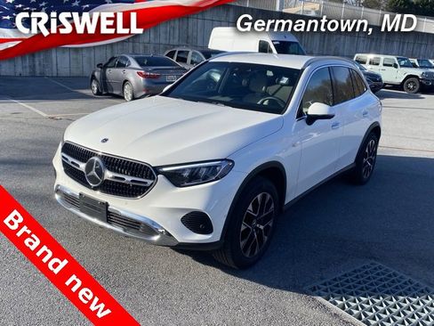 Used 2025 Mercedes-Benz GLC 350e 4MATIC image 1