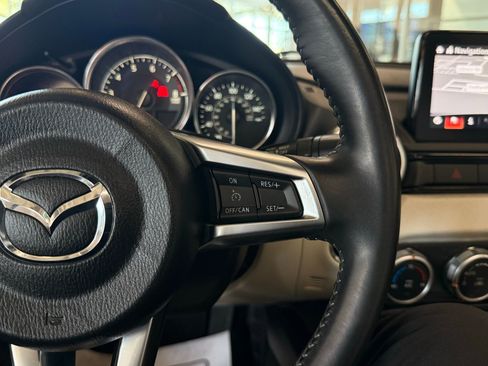 Used 2021 MAZDA MX-5 Miata RF Grand Touring image 39