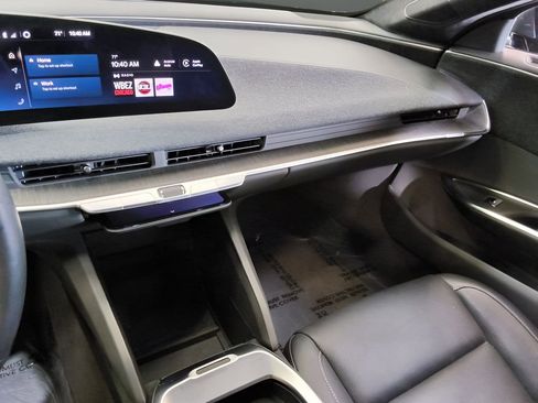 Used 2023 Lucid Air Pure AWD/4WD image 18