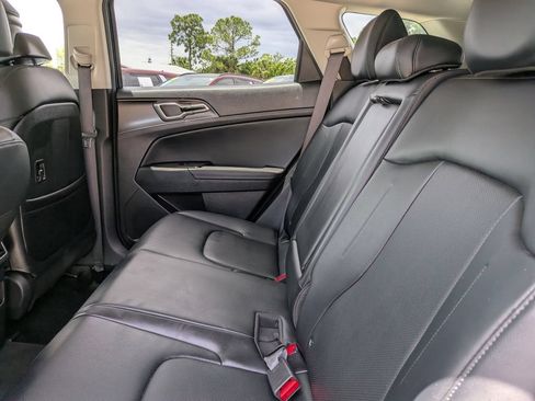 Certified 2024 Kia Sportage EX AWD/4WD image 18