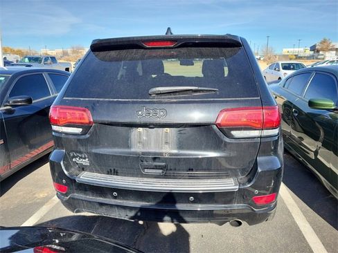 Used 2021 Jeep Grand Cherokee Laredo X image 9