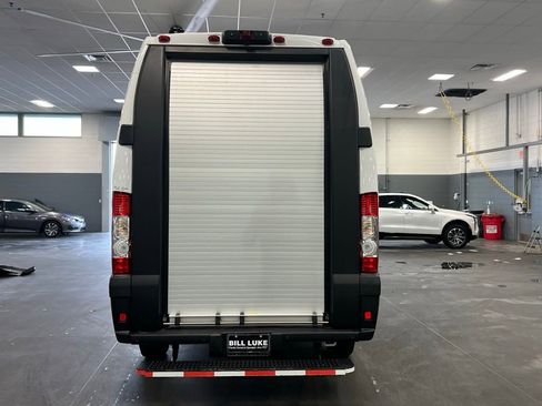 Used 2024 RAM ProMaster 3500 w/ Delivery Van Package image 8