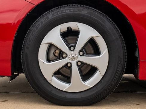 Used 2015 Toyota Prius Three FWD image 6