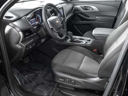 Used 2023 Chevrolet Traverse LT FWD image 7