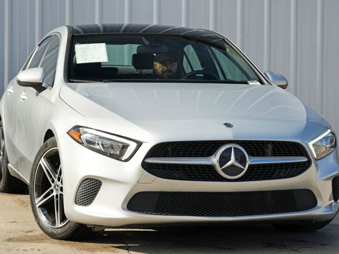 Used 2022 Mercedes-Benz A 220 image 2