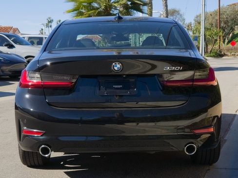 Used 2022 BMW 330i Sedan w/ Driving Assistance Package image 29