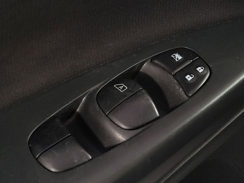 Used 2017 Nissan Sentra S FWD image 27