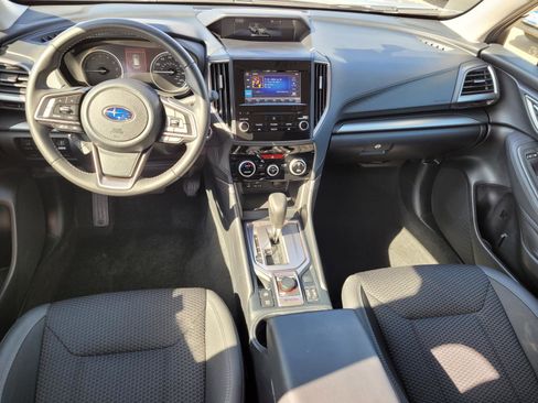 Used 2023 Subaru Forester Premium image 5