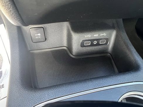 Used 2020 Dodge Durango SXT image 17