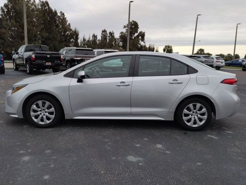 Used 2022 Toyota Corolla LE image 7