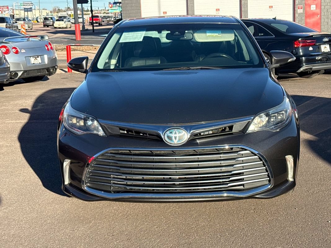 Used 2018 Toyota Avalon XLE Premium FWD image 2