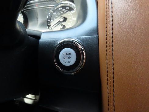 Used 2023 INFINITI QX80 Sensory w/ All-Season Package image 34